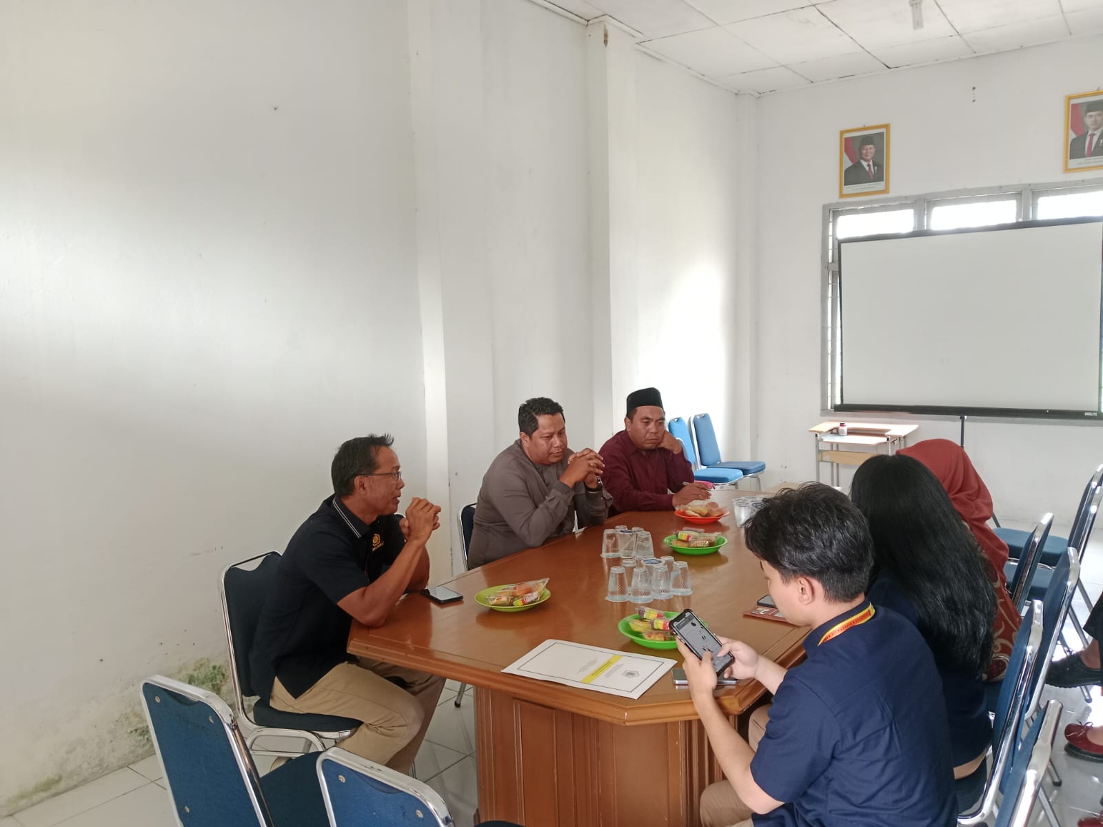 Wakil Rektor Unisi Terima Kunjungan Staf Kantor Wilayah DJP Riau