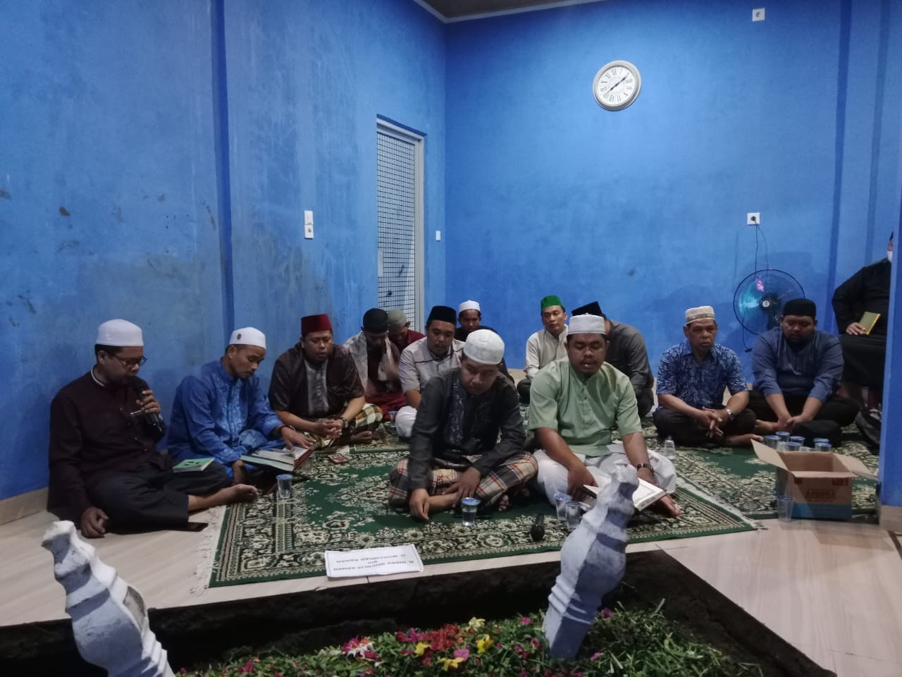 Tahlilan, Khatam Al-Qur’an, Baca Yasin dan Doa Bersama untuk Alm. Bapak Dr. H. Indra Muchlis Adnan, S.H., M.H., M.M., M.Kn., Ph.D.