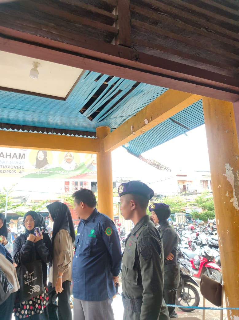 Wakil Rektor Tinjau Langsung Proses Pemilihan Raya Mahasiswa Unisi