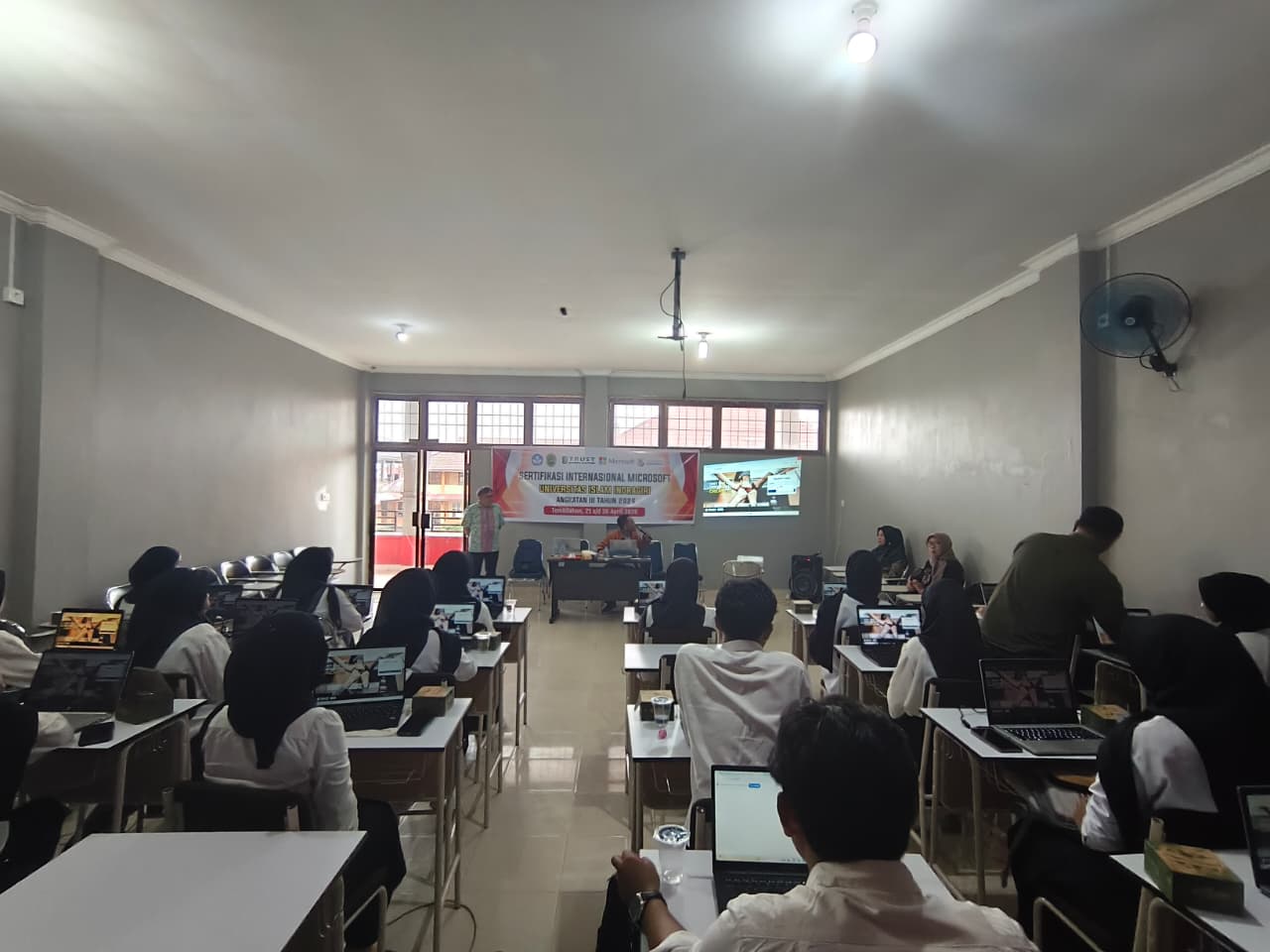 UNISI Gelar Sertifikasi Internasional Microsoft Angkatan III, Siapkan Lulusan Berdaya Saing Global